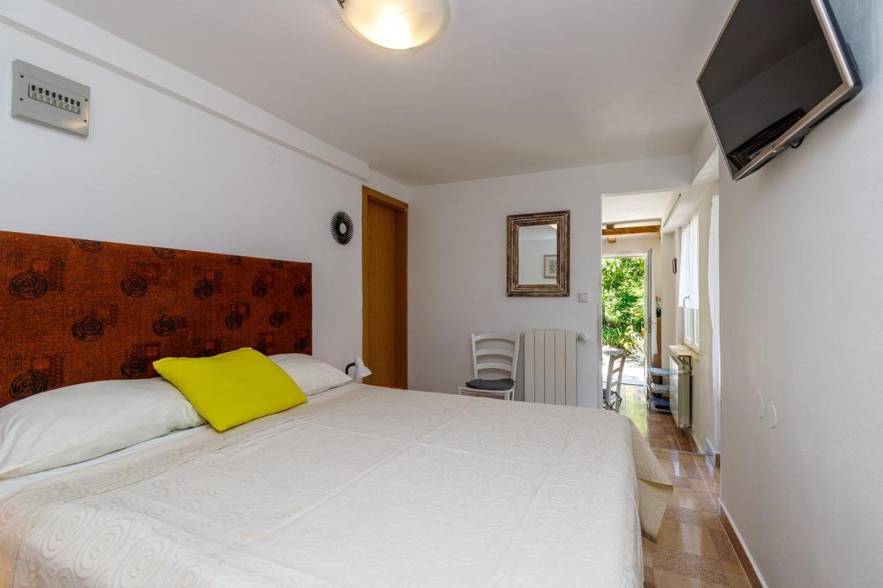 Apartments Vivijana Rabac Exterior foto