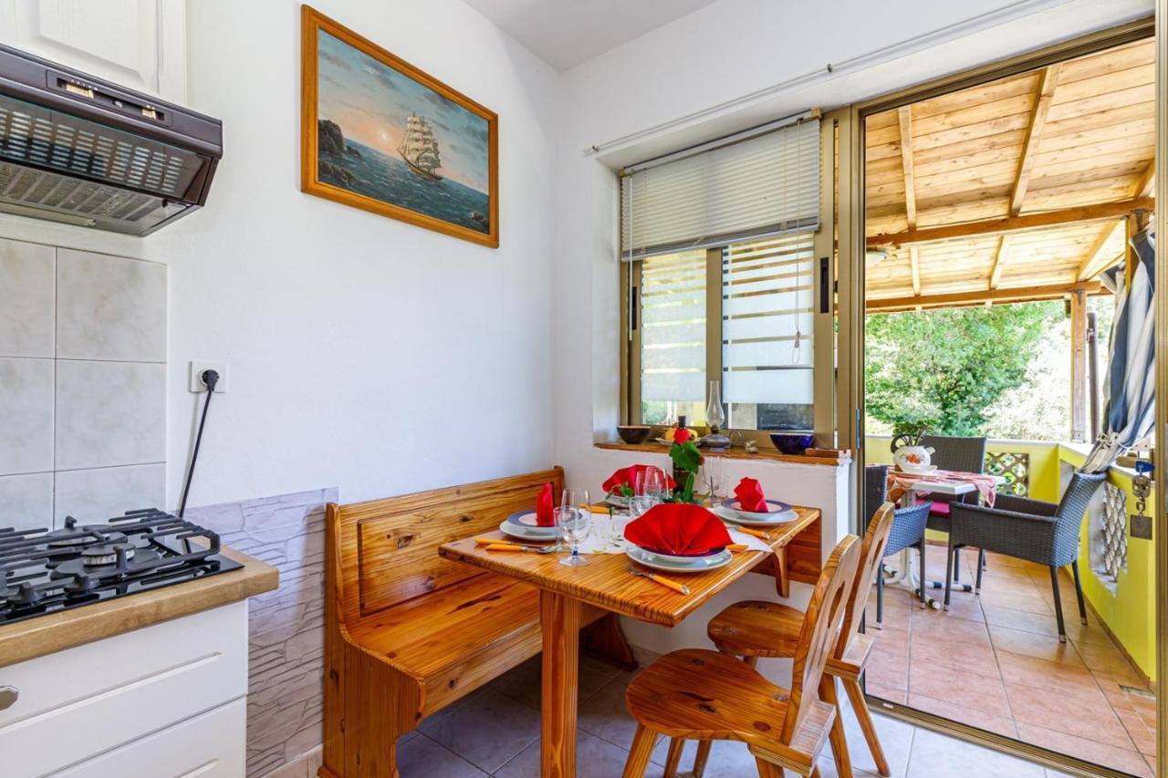 Apartments Vivijana Rabac Exterior foto